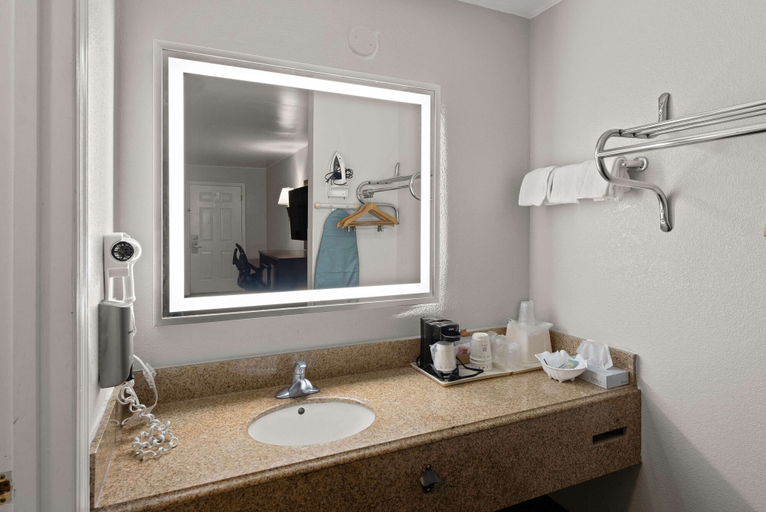 Bathroom 4, Best Western Executive Inn, Franklin