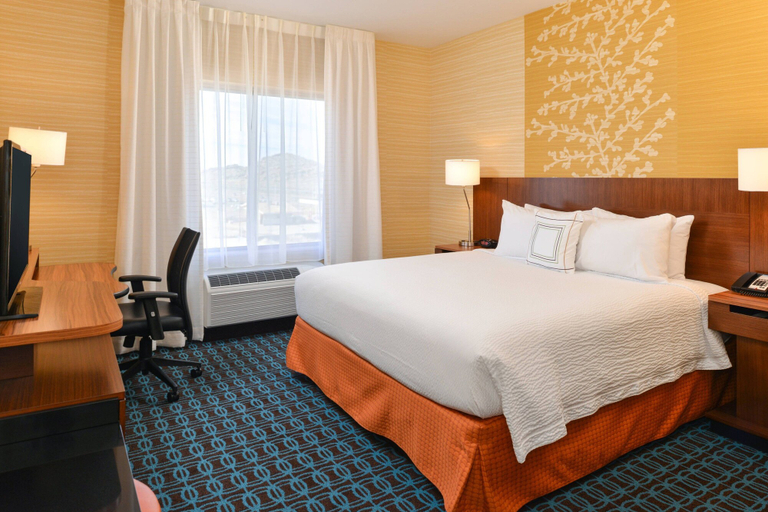 Bedroom 3, Fairfield Inn & Suites Gallup, McKinley
