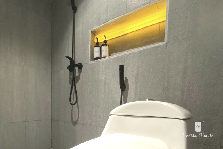 Bathroom 5, Verse Guest House, Pontianak