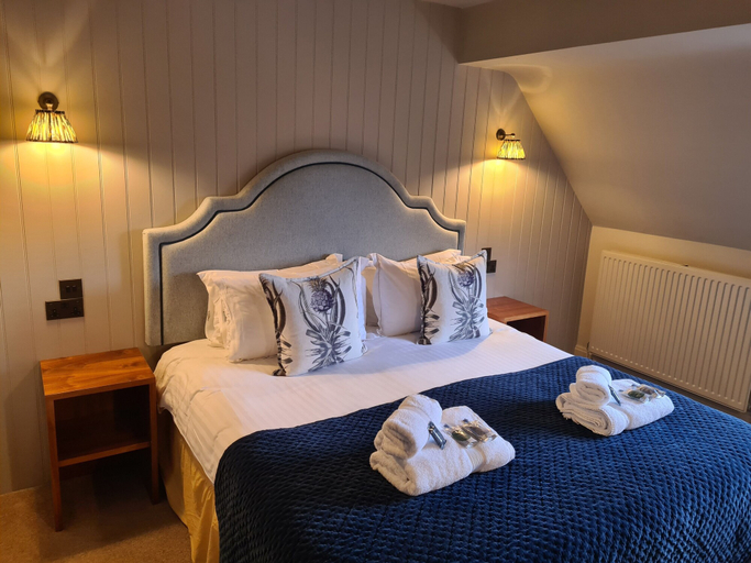 Bedroom 3, The Priory Inn, Gloucestershire