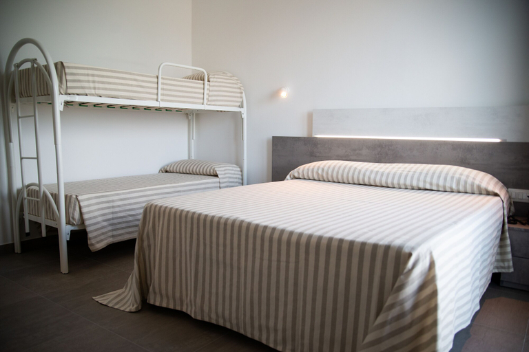 Bedroom 4, Blu Hotel, Salerno