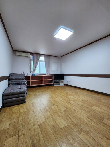Sorak Y Hostel, Sokcho