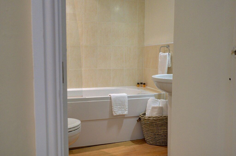 Bathroom 3, Waddington Arms, Lancashire