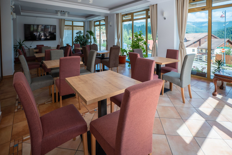 Food & Drinks, Opus View, Sinaia
