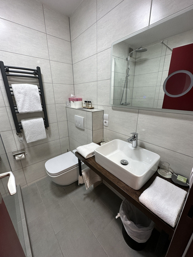 Bathroom 5, Landhotel Maiergschwendt by DEVA, Traunstein