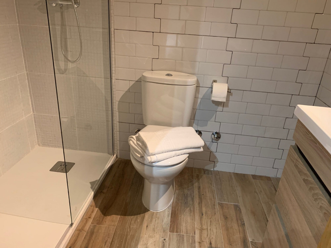 Bathroom 3, Hostal Valdeverdeja, Toledo