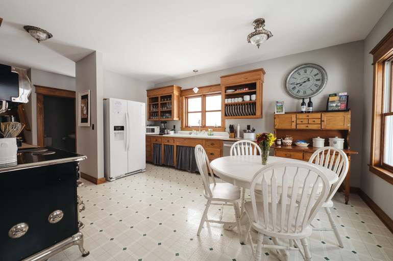 Others 4, 4BDR Broomhead Farmhouse Main House, Grand Traverse