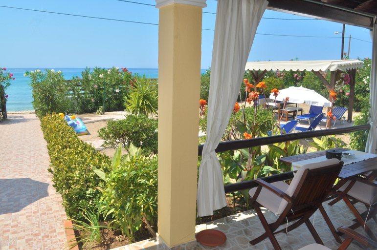 Others 3, Beachfront Vacation Home eftichia, Ionian Islands