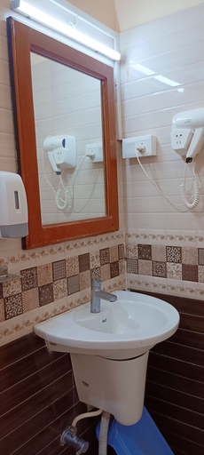 Bathroom 3, Blue Ocean Resort, South Andaman
