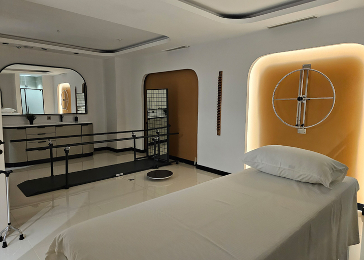 Bedroom, Cosmos Health Center by Medworld, Antalya