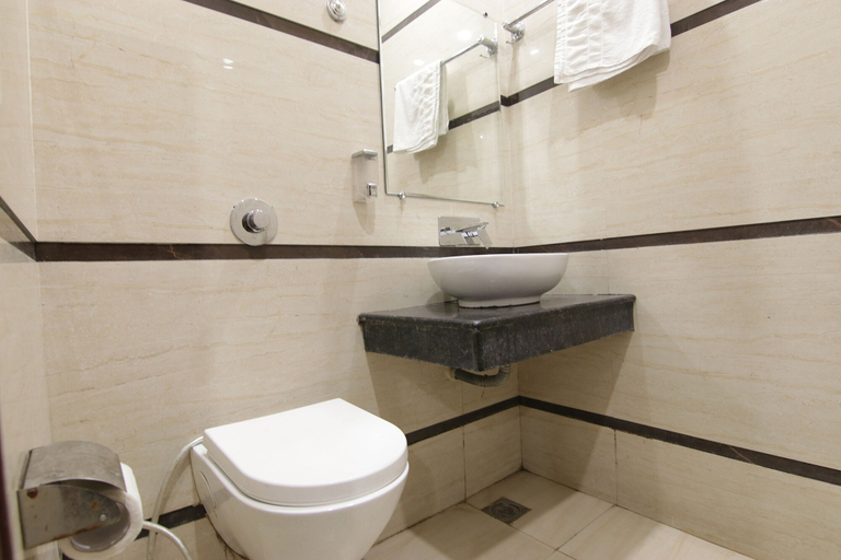 Bathroom, FabHotel Golden City, Amritsar