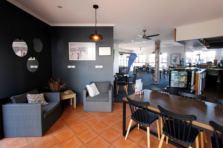 Food & Drinks 5, Coffee House Apartment Motel, Rockhampton