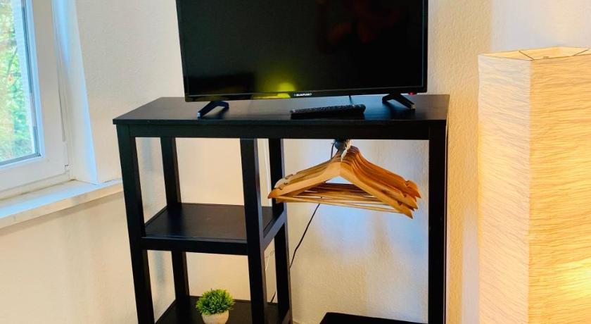 Direkte Uninahe: Ferienwohnung mit großem Doppelbett, Kuchenzeile und neu renoviertem Badezimmer, Saarpfalz-Kreis