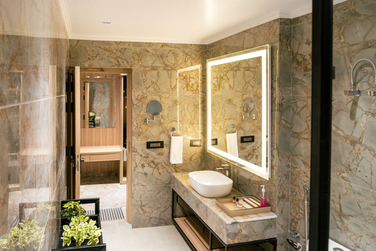 Bathroom 3, Alpine hotel and villas, Kangra