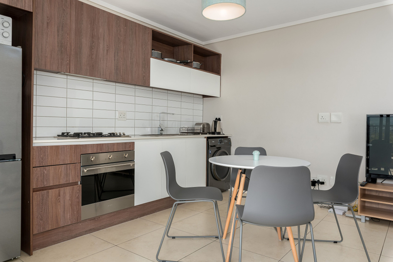Others 5, Waters Edge 511, City of Cape Town
