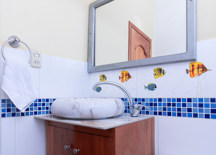 Bathroom 3, Galapagos and Beyond, Santa Cruz