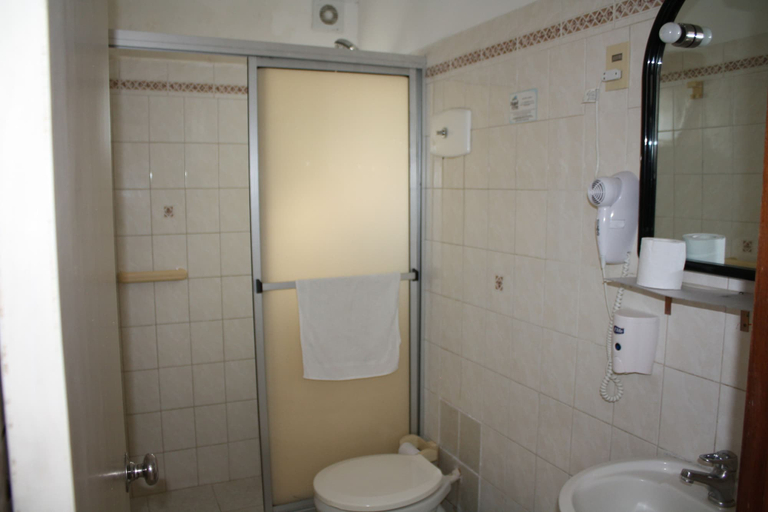 Bathroom 3, Hotel Village Termas de Dayman, n.a26