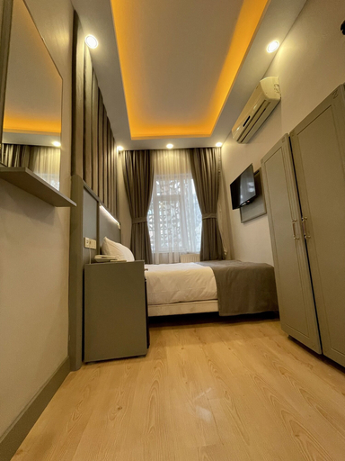 Bedroom 3, Crowned Plus Hotel, Fatih