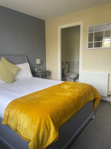 Bedroom 4, Horse and Hound Country Inn, Scottish Borders