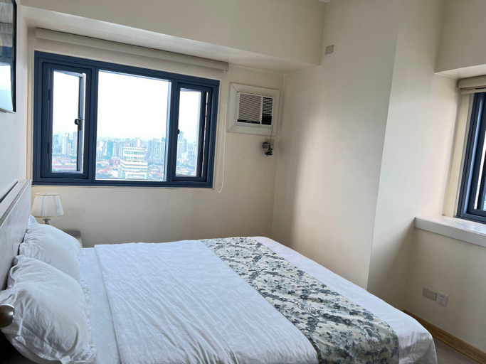 Bedroom 2, Invincible sea view room, Manila City