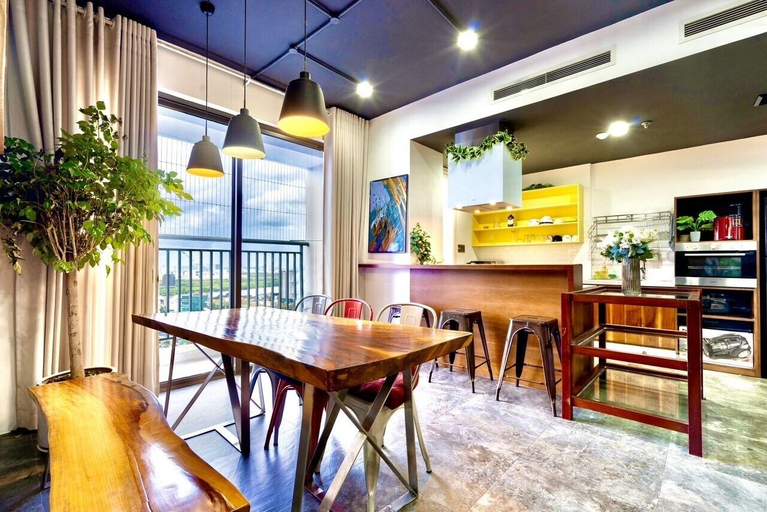 Food & Drinks, River Gate Apartment D1, District 4