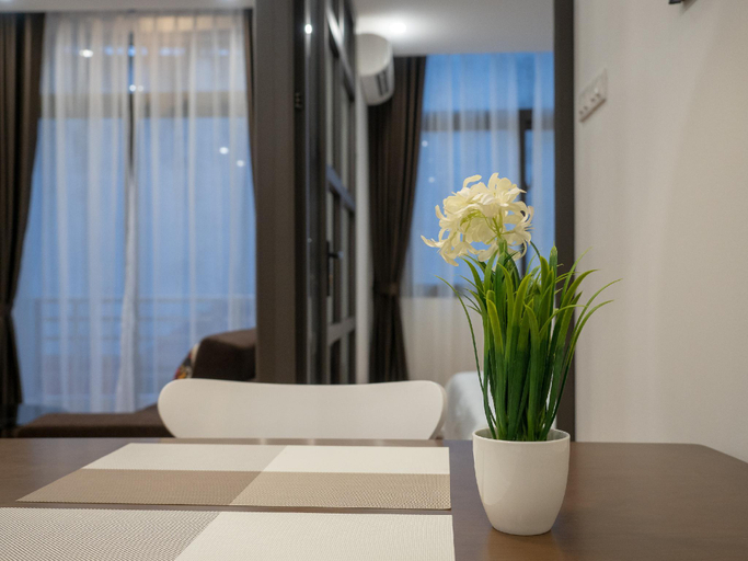 Others 2, Luxury Apartment with bathtub relax, Cầu Giấy
