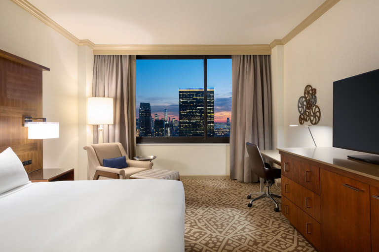 Bedroom 3, Hilton New York Times Square, New York