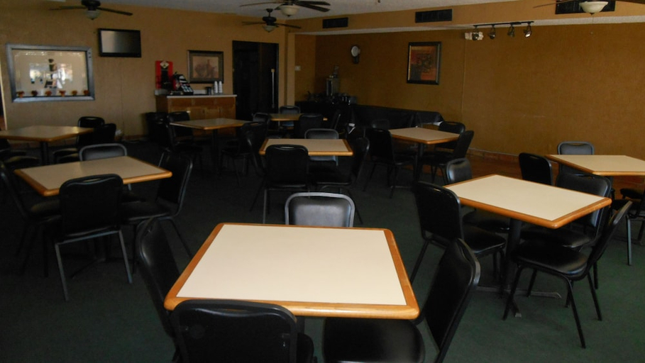 Food & Drinks 4, Econo Lodge Inn and Suites Abilene, Taylor