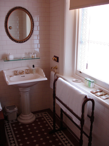 Bathroom 3, Kilmany Park Estate, Wellington - Rosedale