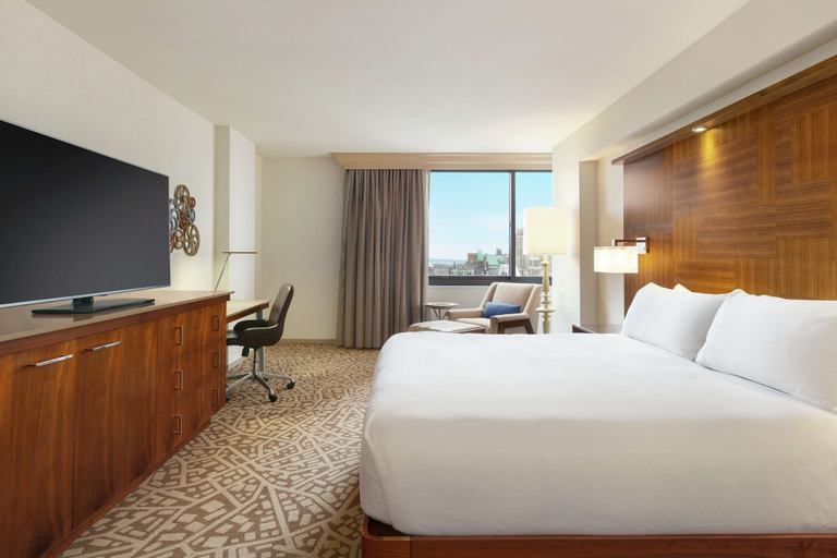 Bedroom 5, Hilton New York Times Square, New York