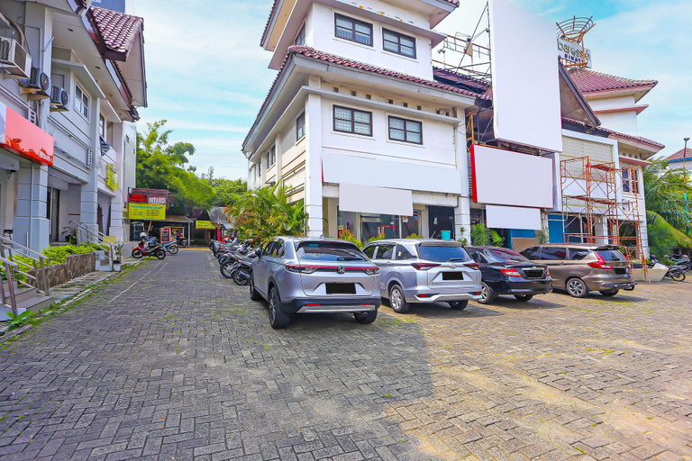 Exterior & Views 1, Hotel O Bintaro, Tangerang Selatan