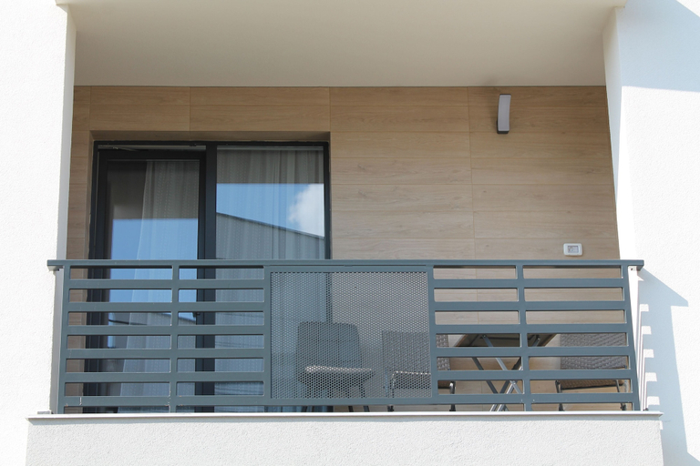 Others 5, VISAJ Homes, Giroc