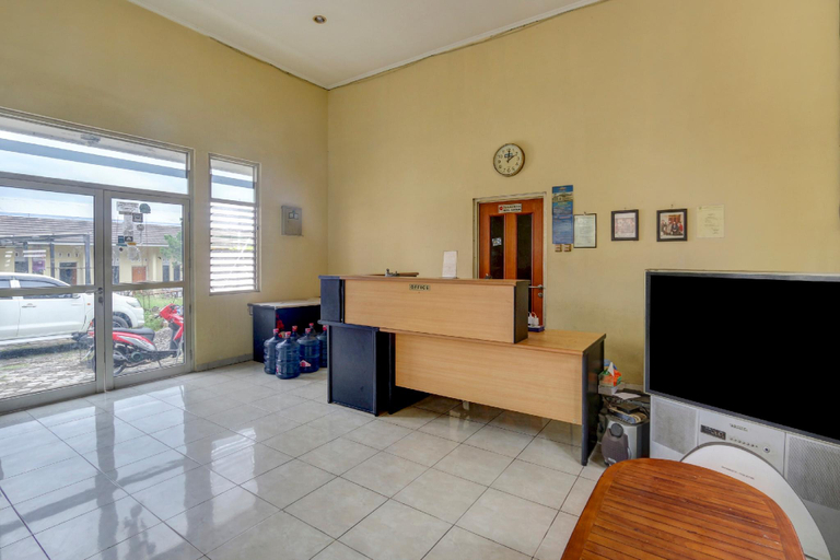 Others 4, OYO Life 90159 Puri Asoka Guest House, Semarang