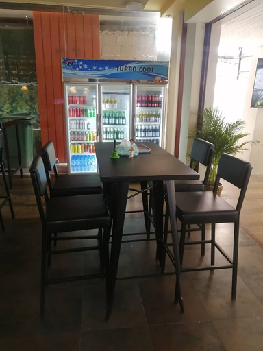 Food & Drinks 5, Pasadena Lodge, Pattaya