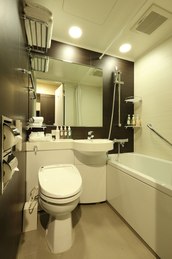 Bathroom 19