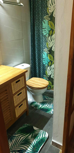 Bathroom, Ohana RBNB
