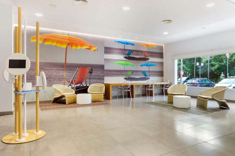 Public Area, Los Amigos Beach Club, Málaga