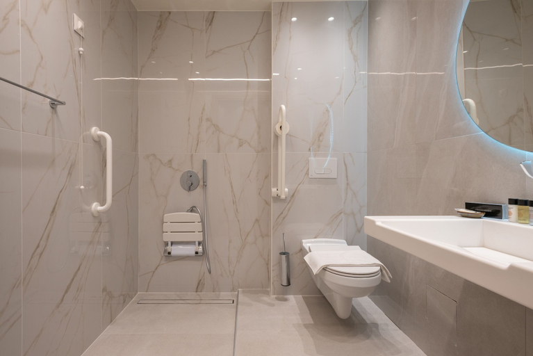 Bathroom 5, Grand Patelli, North Aegean