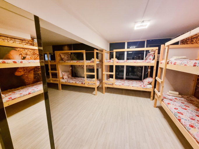 Bedroom 2, Unique City Hostel 100 meters from Beach, Larnaca