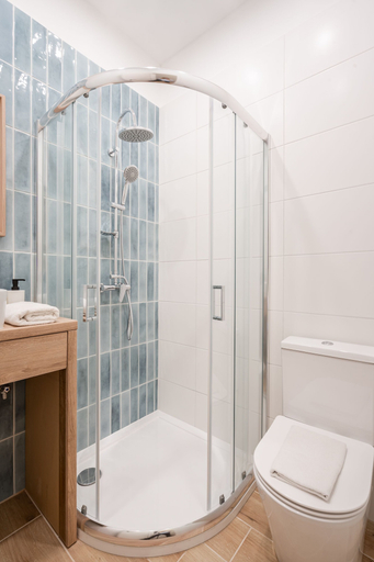 Bathroom 2, N36- Boutique Apartments By BQA, Budapesti