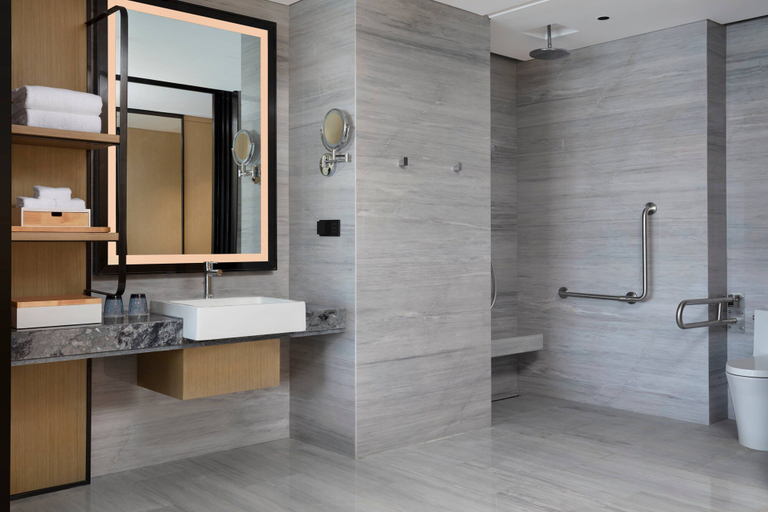 Bathroom 5, Xuzhou Marriott Hotel Lakeview, Xuzhou