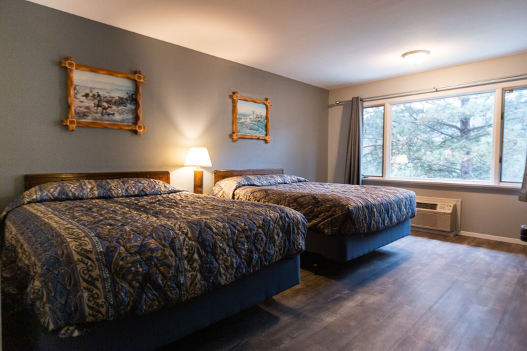 Bedroom 4, Rimrock Lodge, Sanders