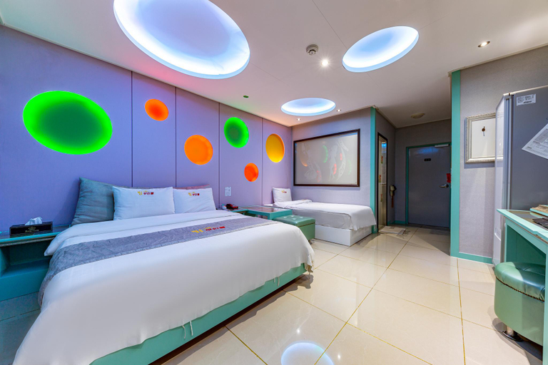 Bedroom 2, Muan Namak King Self check-in Motel, Muan