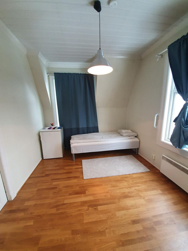Others 4, Home Express, Asker