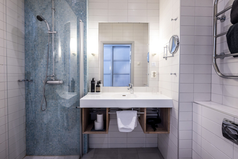 Bathroom 5, First Hotel Planetstaden, Lund
