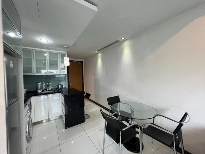 Dining Room 11