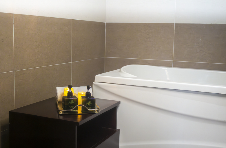 Bathroom 4, SUNVIEW Hotel, Da Nang
