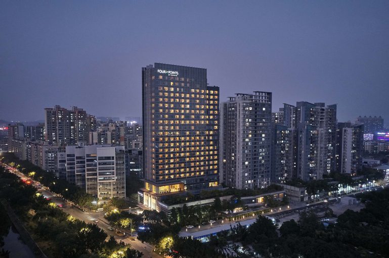 Exterior & Views 27