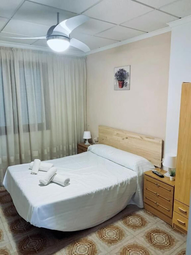 Bedroom 2, Meson El Kubano B & B, Castellón
