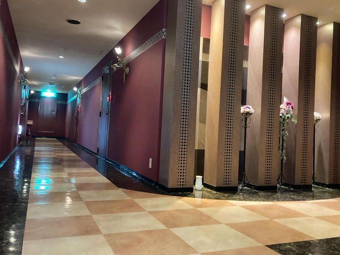 Others 4, Restay Tina Grace - Adults Only, Hadano